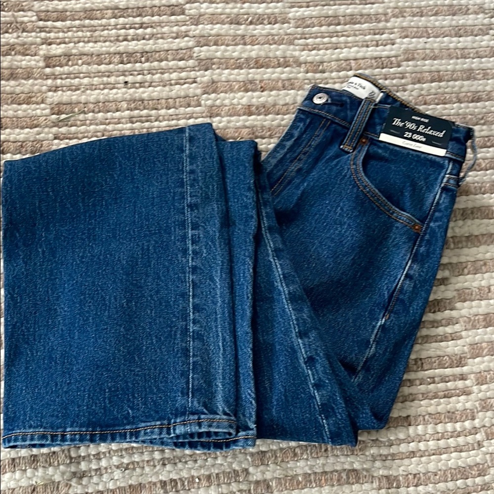NWT Abercrombie 90s Relaxed Jean